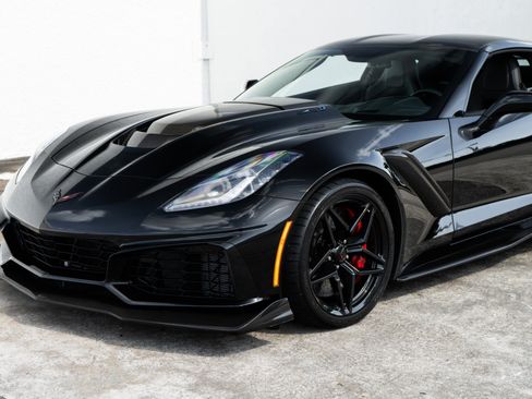Used 2019 Chevrolet Corvette ZR1 RWD image 16