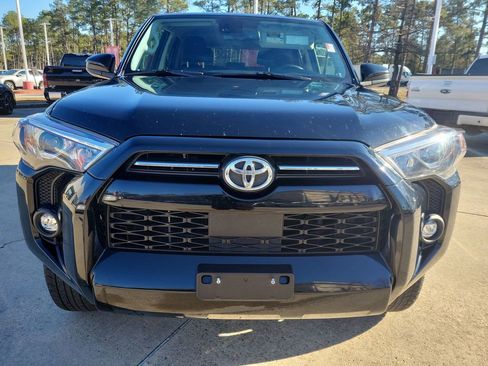 Used 2024 Toyota 4Runner SR5 image 10