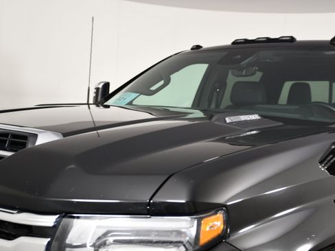 Used 2024 Chevrolet Silverado 3500 High Country w/ High Country Premium Package AWD/4WD image 12