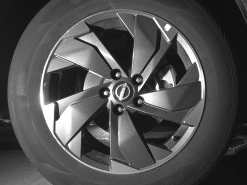 Used 2025 Nissan Rogue SV image 13