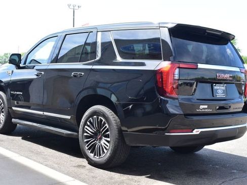 Used 2025 GMC Yukon Elevation AWD/4WD image 15