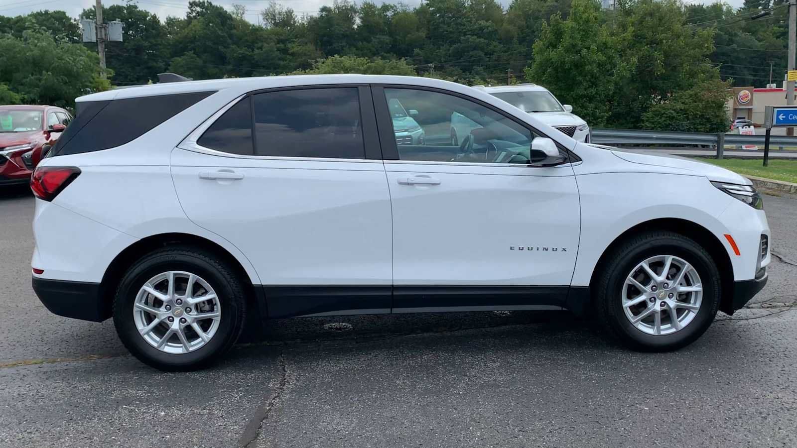 Certified 2023 Chevrolet Equinox LT AWD/4WD image 9