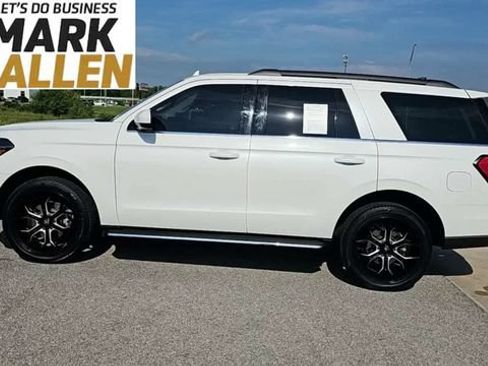 Used 2023 Ford Expedition XLT AWD/4WD image 5
