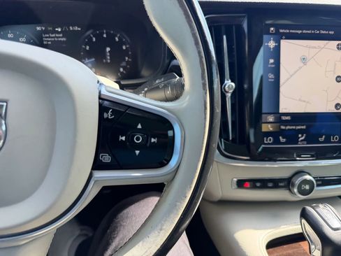 Used 2018 Volvo S90 T5 Momentum w/ Convenience Package FWD image 25