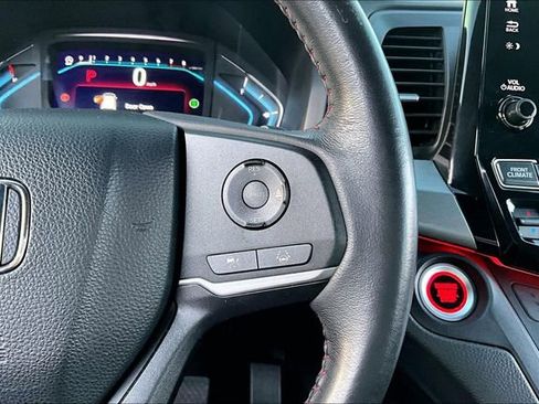 Used 2024 Honda Odyssey Sport image 12