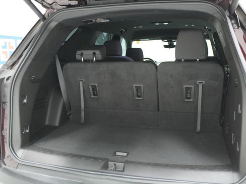 Used 2023 Chevrolet Traverse LT FWD image 38