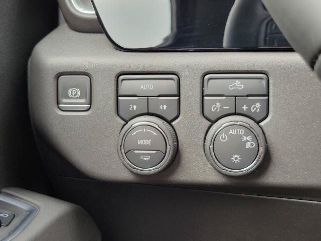 Used 2024 Chevrolet Silverado 1500 LT AWD/4WD image 12