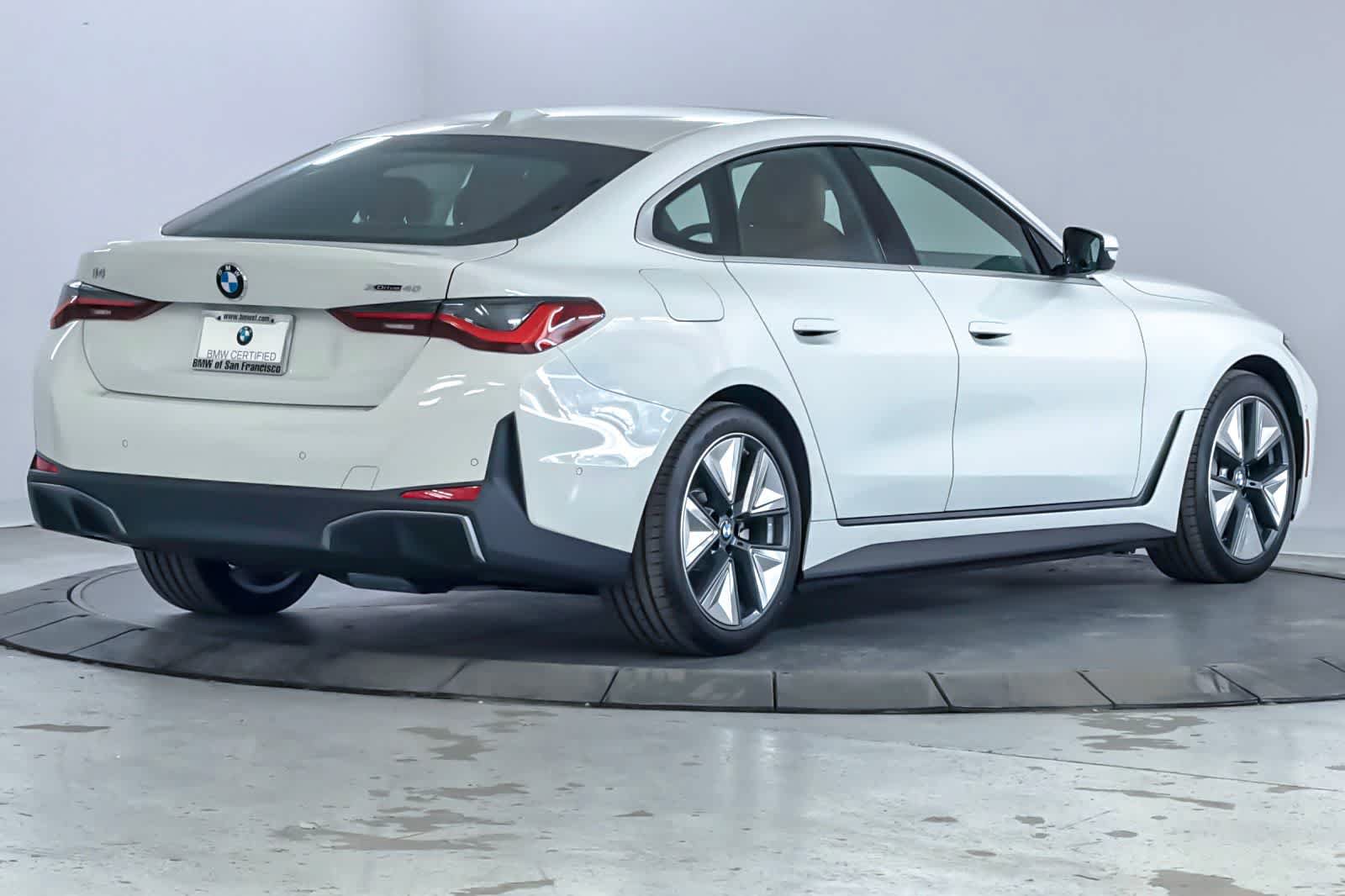 New 2026 BMW i4 xDrive40 AWD/4WD image 2