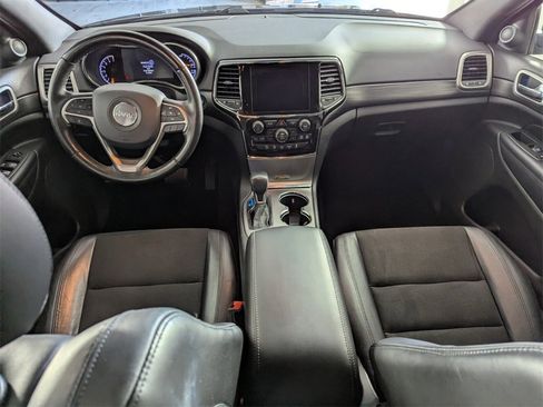 Used 2021 Jeep Grand Cherokee Laredo X image 13