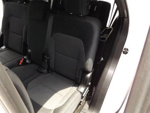 Used 2016 Ford Explorer XLT image 15