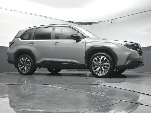 Used 2025 Subaru Forester Touring w/ Touring Package AWD/4WD image 37