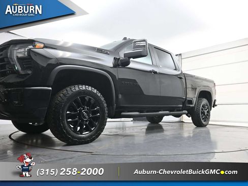 Used 2025 Chevrolet Silverado 2500 LT w/ Trail Boss Package AWD/4WD image 21