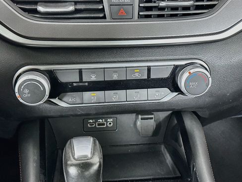 Used 2024 Nissan Altima 2.5 SR FWD image 22