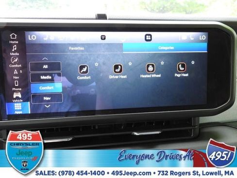 Used 2024 Jeep Wrangler Sahara w/ Technology Group image 29