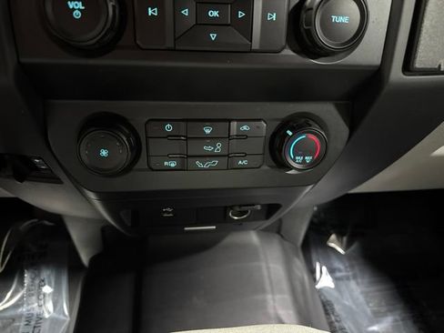 Used 2018 Ford F150 XL w/ Trailer Tow Package w/101A AWD/4WD image 19
