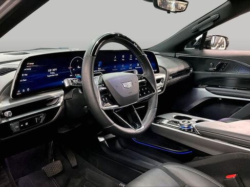 Used 2023 Cadillac Lyriq 2WD image 17