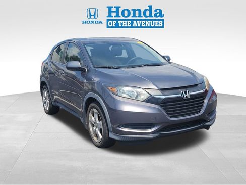 Used 2016 Honda HR-V LX image 2
