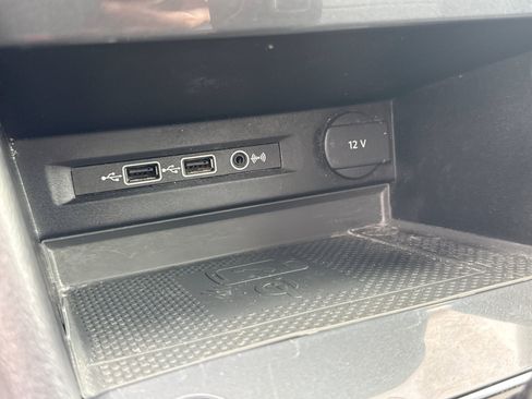 Used 2020 Volkswagen Tiguan SE FWD image 21