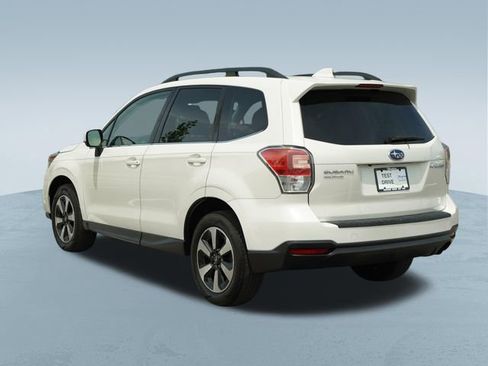 Used 2018 Subaru Forester 2.5i Limited AWD/4WD image 5