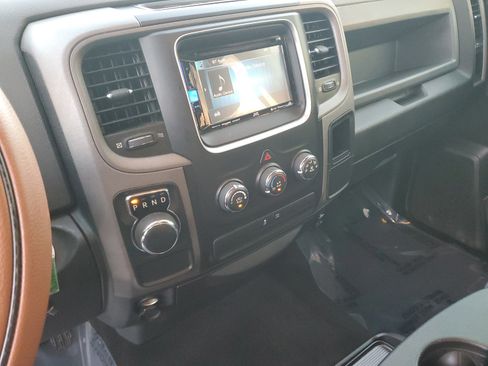 Used 2017 RAM 1500 Express w/ Express Value Package image 27