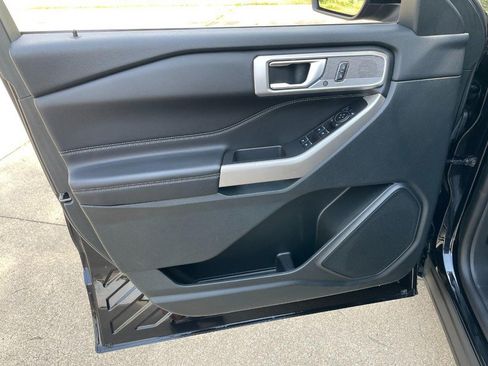 Used 2024 Ford Explorer Limited image 26