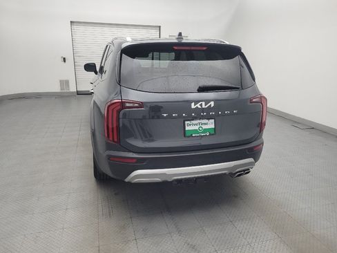 Used 2022 Kia Telluride SX w/ Towing Package FWD image 6