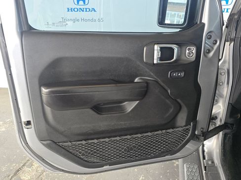 Used 2019 Jeep Wrangler Unlimited Sport S AWD/4WD image 16