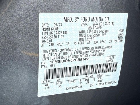 Certified 2023 Ford Explorer XLT w/ Equipment Group 202A AWD/4WD image 34
