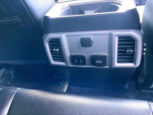 Used 2017 Ford F150 Lariat w/ Equipment Group 502A Luxury AWD/4WD image 26