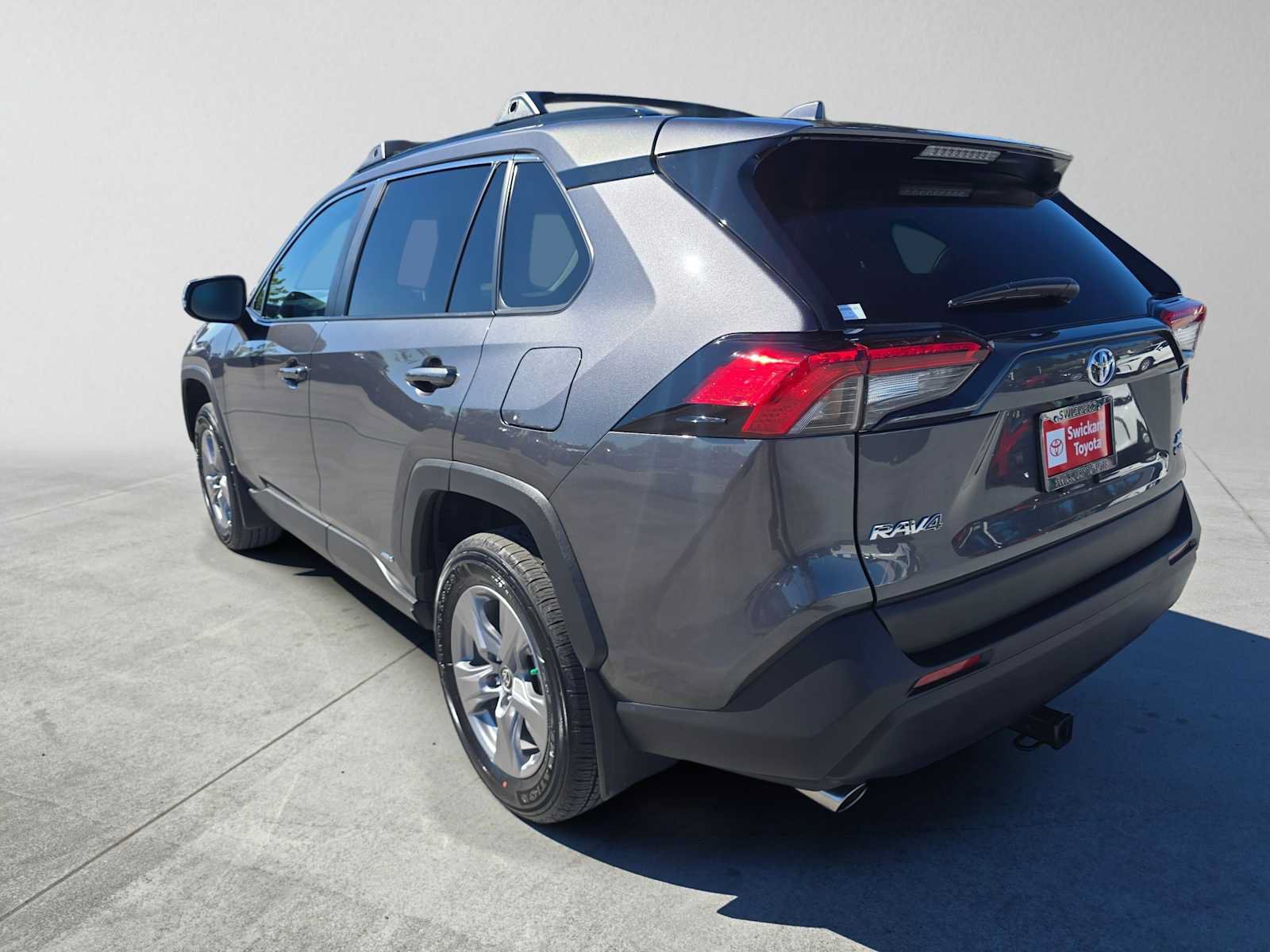 Certified 2025 Toyota RAV4 XLE AWD/4WD image 5