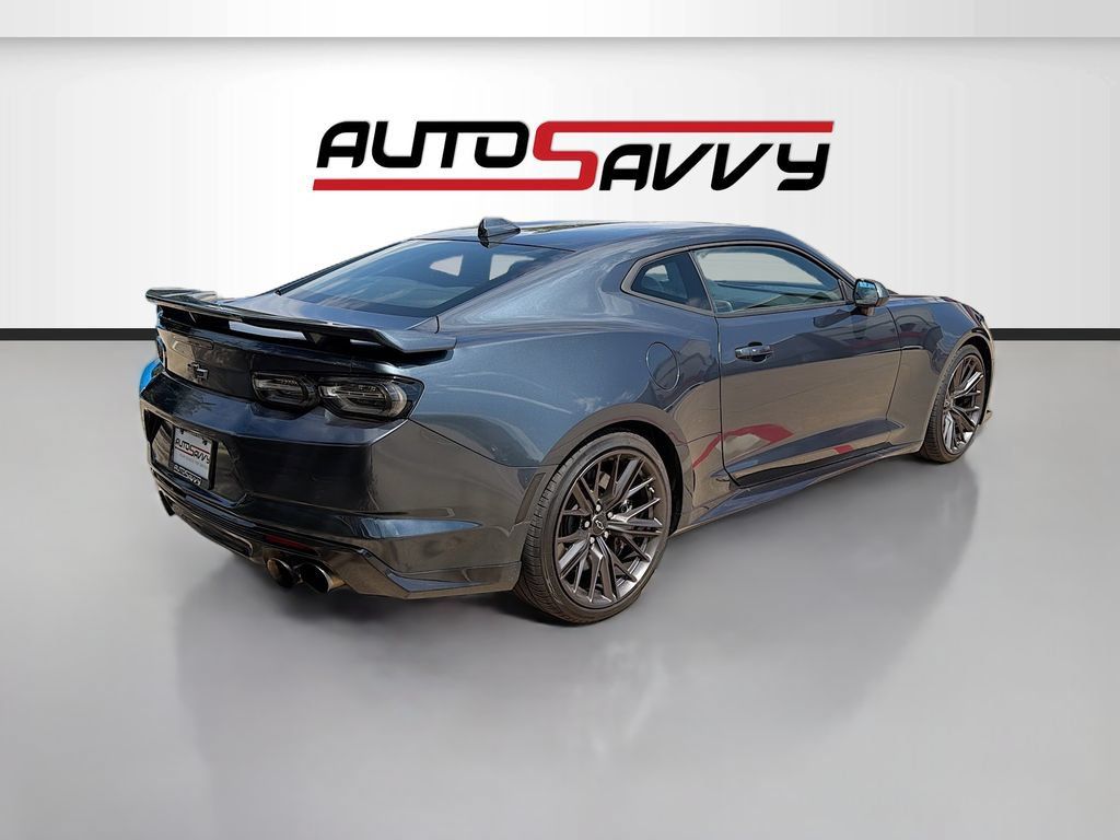Used 2022 Chevrolet Camaro ZL1 RWD image 7