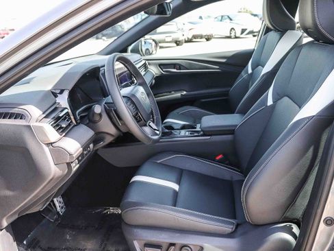 Used 2026 Toyota Camry SE w/ Convenience Package FWD image 18
