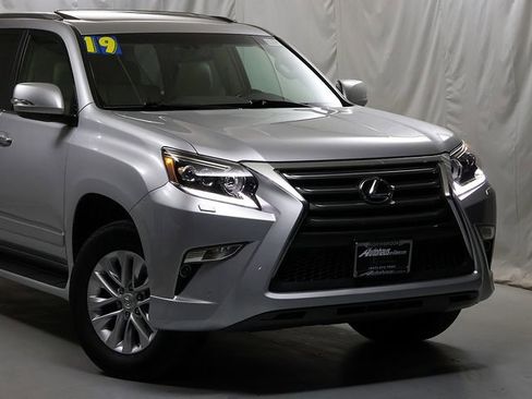 Used 2019 Lexus GX 460 Premium w/ Premium Package AWD/4WD image 2