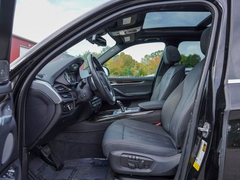 Used 2018 BMW X5 xDrive40e w/ Executive Package image 16