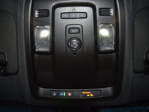 Used 2021 GMC Yukon SLT image 48