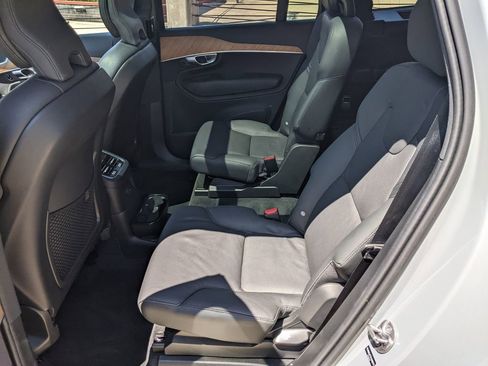 Used 2025 Volvo XC90 T8 Plus AWD/4WD image 23