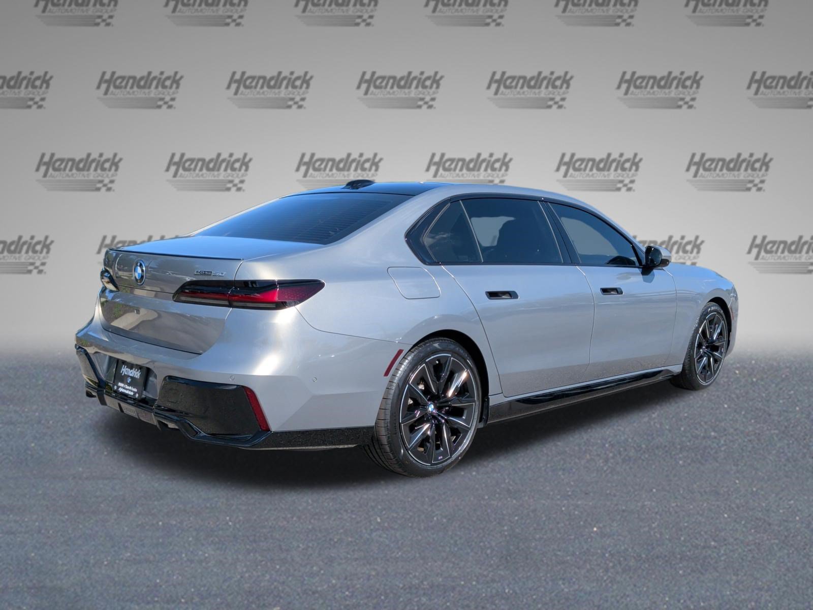 Used 2024 BMW i7 eDrive50 w/ M Sport Package RWD image 7