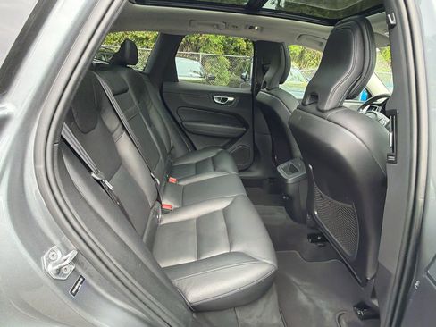 Used 2019 Volvo XC60 T6 Momentum image 21