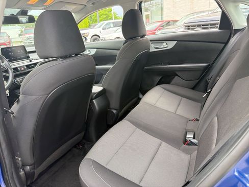 Used 2023 Kia Forte LXS w/ LXS Technology Package FWD image 19