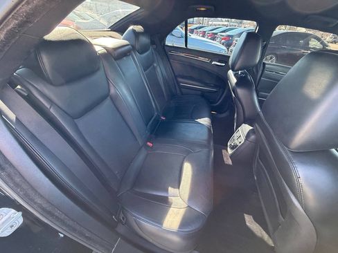 Used 2014 Chrysler 300 C RWD image 32