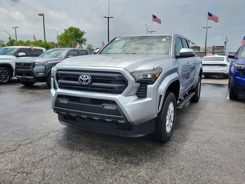 Used 2024 Toyota Tacoma SR5 RWD image 5