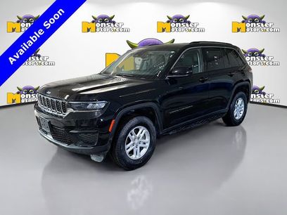 Used 2023 Jeep Grand Cherokee Laredo
