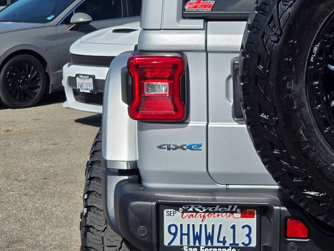 Used 2024 Jeep Wrangler Unlimited Rubicon 4xe AWD/4WD image 8