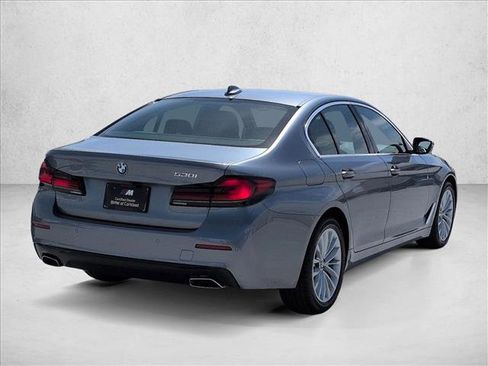 Used 2022 BMW 530i w/ Premium Package RWD image 5