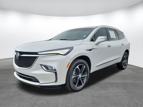 Used 2022 Buick Enclave Essence w/ Experience Buick Package image 3