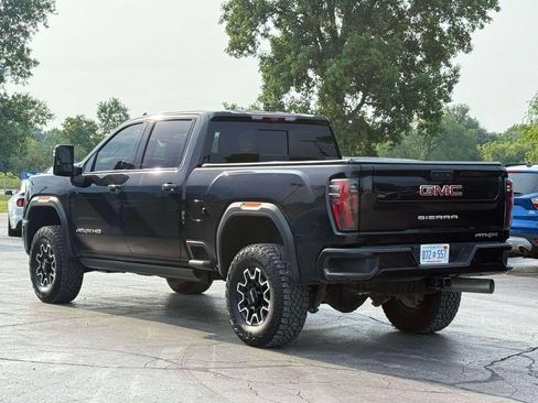 Used 2025 GMC Sierra 2500 AT4X AWD/4WD image 9