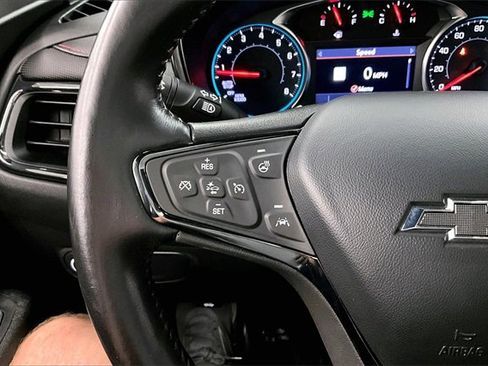 Used 2022 Chevrolet Equinox RS w/ RS Leather Package image 24