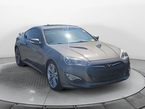 Used 2016 Hyundai Genesis Coupe 3.8 RWD image 7