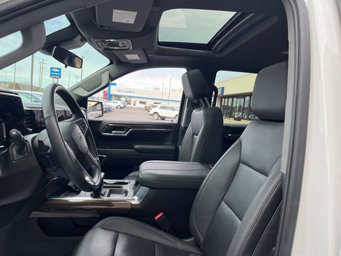 Used 2024 Chevrolet Silverado 1500 RST image 9