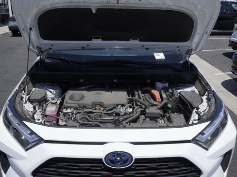 Used 2024 Toyota RAV4 LE AWD/4WD image 32